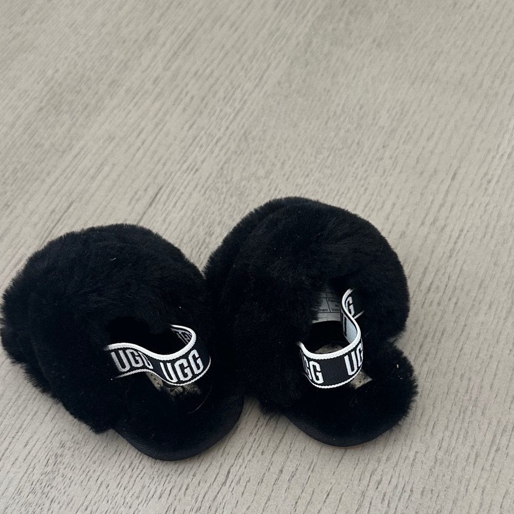 UGG Black Fluffy Slides